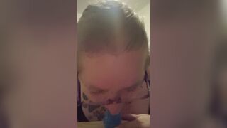 I love to suck penis and make eye contact