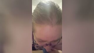 I love to suck penis and make eye contact