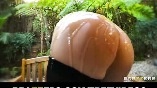 Big-booty golden-haired Joslyn James has a pulsing anal orgasm