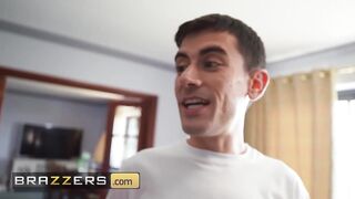 BRAZZERS - Jordi Becomes Sexy Scarlett Starr’s Favourite Way To Work Out After Her Breakup