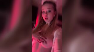 Big melons bounce as this hottie dances slow