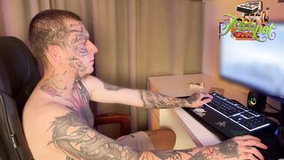 Hot emo beauty interrupts his Minecraft game with rough sex