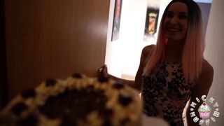 OMG, I just turned 18!! (Mobile phone find)