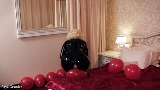 Latex rubber Looner MILF masturbate with pierced vagina and air balloons