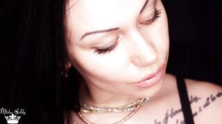 Fleshly smokin' & lip fetish & lipstick tease