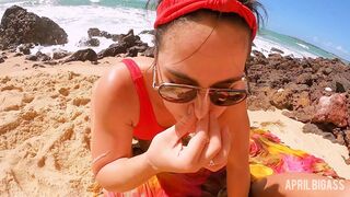 Lustful Beach Walk Turns Into Outdoor Sex and Facial