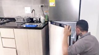 Athletic technician repairs my refrigerator and then works on my vagina - BUCARASEX