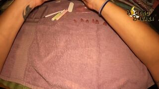 Trying On & Press On Nails