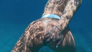 Underwater Shenanigans - Big Butt, Big Bazookas Masturbation