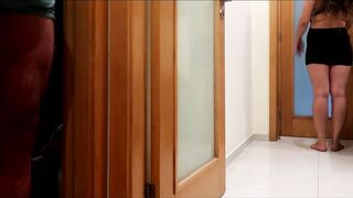 MY CUCKOLD HUSBAND IS HIDDEN DURING THE TIME THAT I FUCK MY FRIEND