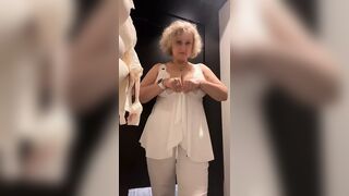 We will do it together! Let's go to the fitting room!
