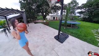 Beautiful Colombian Lalin hotty Debut POV