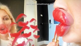 KISS, KISS, KISS! Mirror Kissing with world biggest Lips