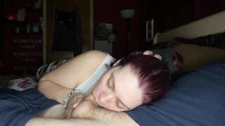 Passionate blowjob in advance of bedtime