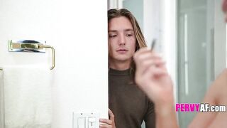 Stepson Gets Blowjob-job Before Dinner Rush