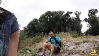 HUNT4K. Skinny chick is ready for everything to return BF’s possessions