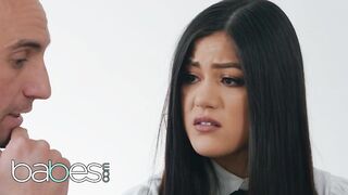 HOTTIES - Lustful Chick Kendra Spade Turns Her Therapy Session Into A Wild Fuckfest With Her Doctor
