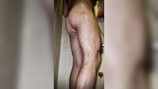 I'm taking a shower with a chastity belt on my shlong!