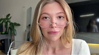 Naughty Sexologist Uses a Specific Method in her Practice