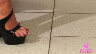 Foxy Coed Alice Fingers Her Vagina And Tastes Her Pussy Juice!