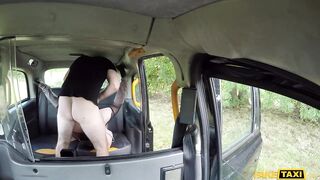 Blonde desire the job of her dreams - FaKe Taxi