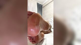 Looking for a daddy to care about me ?