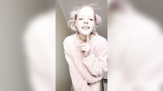Wet twat glistens as she spreads wide ?