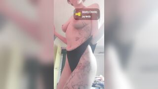 Mommy gives herself a overweight wedgie