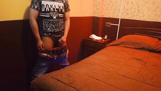 me jalo la verga y saco mi goo