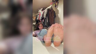 YOU’re so pathetic, imagine getting hard for my feet