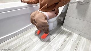 The Daily Water closet S2 Movie 21