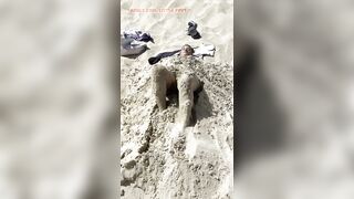 ?SAND CUTIE? I Play With My Body In The Beach?