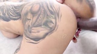 Breaking into the tight snatch of this insatiable floozy, Harley Quinn moaned like a slut in heat as I poked my thick cock all the way in, balls deep inside her, the slut all spread open and begging RED2
