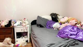 hawt little whore gets her pantyhose ripped and her hole screwed by big knob