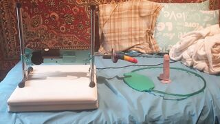 Homo screwing his anal opening fucking machine big booty slam-toy close up amateur homemade floozy bitch homosexual russian