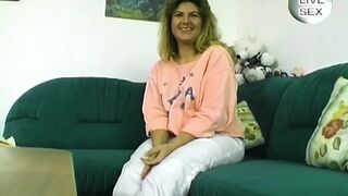 Golden-haired Amateur Rides Sex-toy Hard in Shower