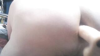 Bulky White Boy Plays With His Booty – Sex-toy, Fingering and Close-Up Hole Play