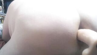 Bulky White Boy Plays With His Booty – Sex-toy, Fingering and Close-Up Hole Play