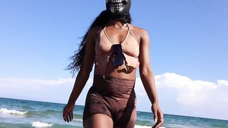 Beach joy with maskbarbi3
