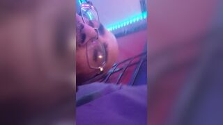 Big squirt sex rubbing love button with dildo