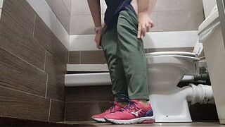 CITY WASHROOM COMPILATION: Nicoletta, Pee and Farts on the Public Restroom Trip