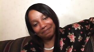 Bubble booty ebony wench takes hard pounding on the sofa
