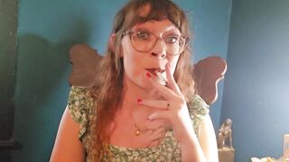 Redhead MILFs naughty smokin' fetish habits