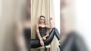 Text me via link in bio what you gonna do with me ?