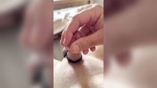 BRITISH STUD MASTURBATING AND SENDING HUGE CUM