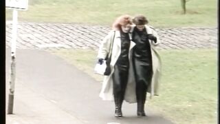 Viola Clips - Natalia's Latex Strut