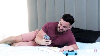 Game Night Freeuse Oral job-job Keeps Him Totally Calm