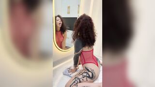 Tattooed butt spreads wide whilst licking mirror ?
