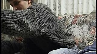 sie traeumt noch einmal 18 zu sein - milf solo
