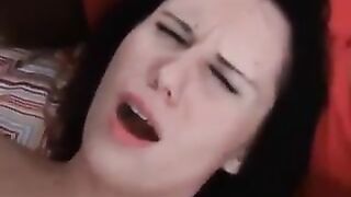 Cindy Picardie se prend 3 ejacs faciales